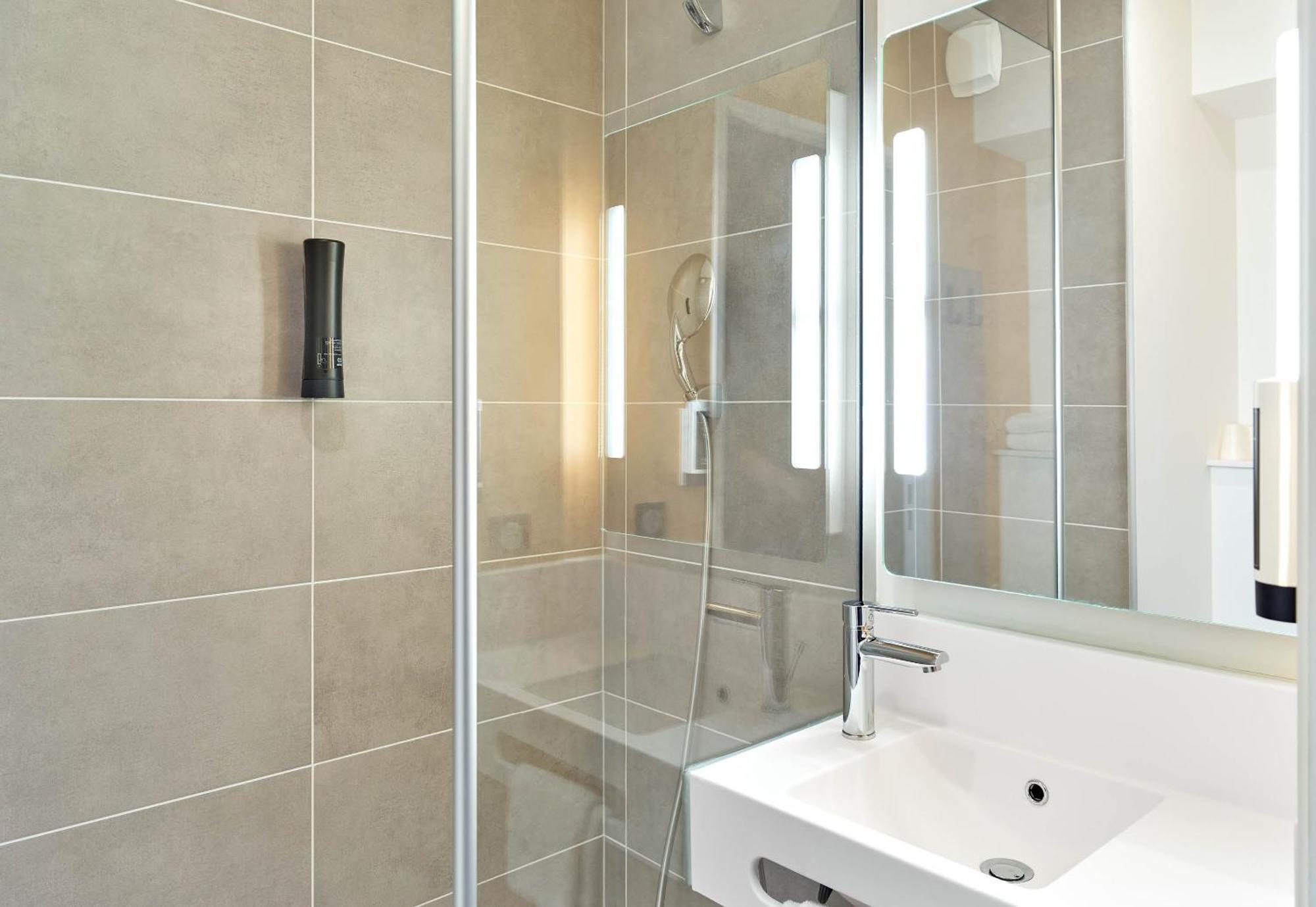 B&B Hotel Paris Clichy-Sous-Bois 3 Etoiles 外观 照片